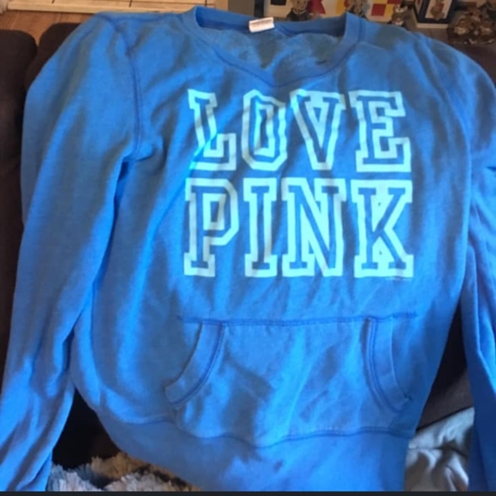 Pink vs pullover
